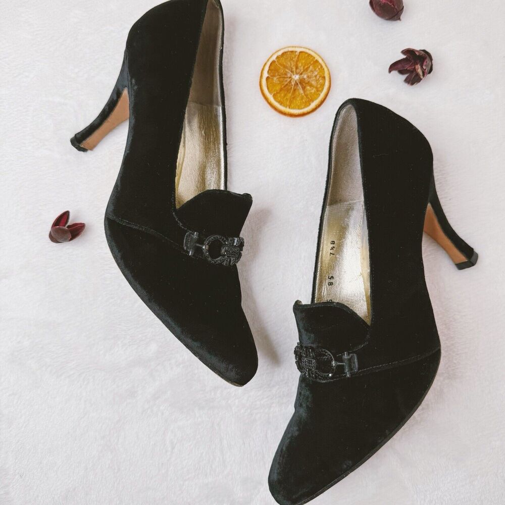 Salvatore Ferragamo Vtg Heels Black Velvet Pumps Victorian Crystals 7.5 B Witchy